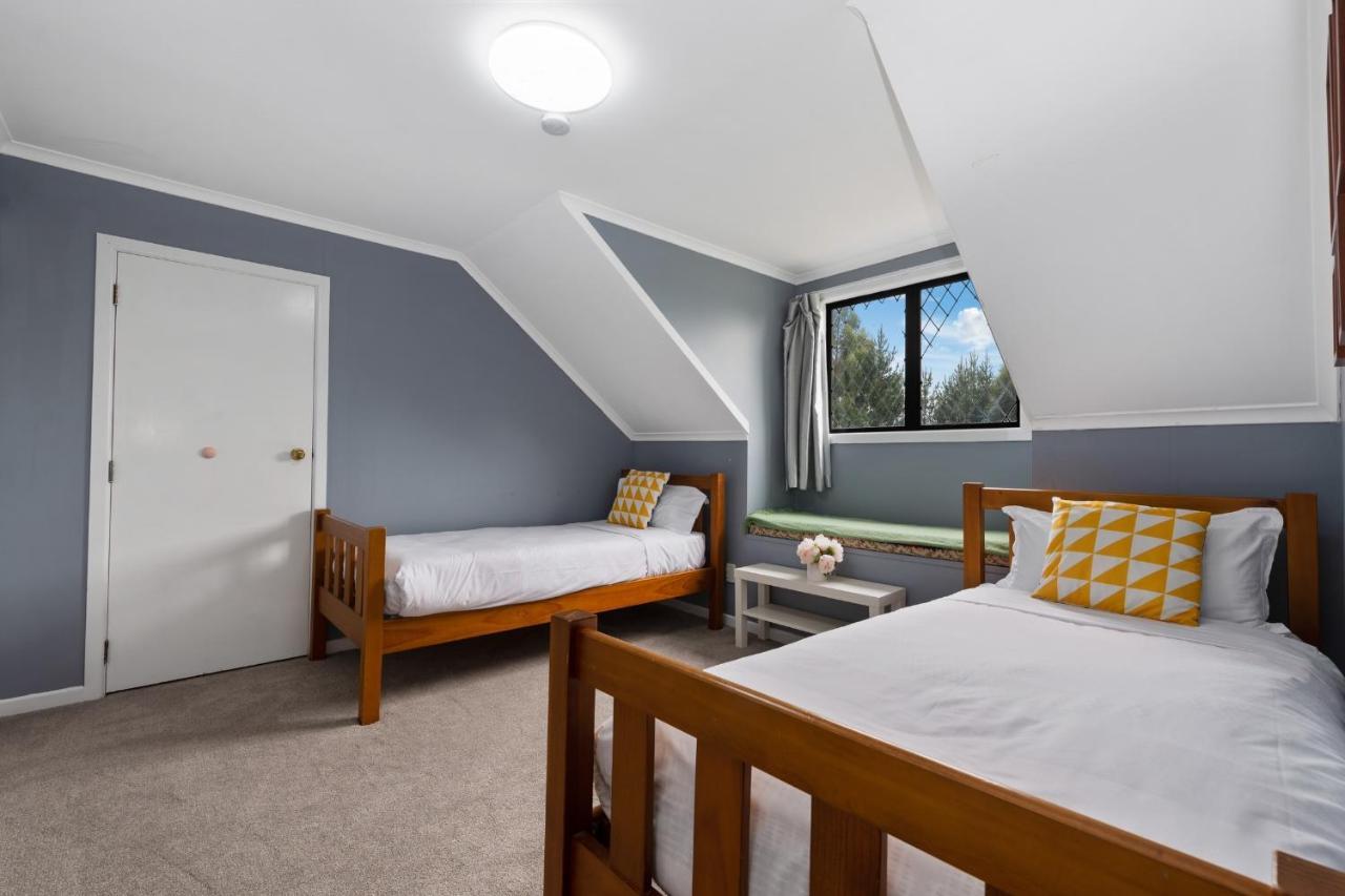 Skyline Mountain View Lodge Up To 16 People Rotorua Exterior photo