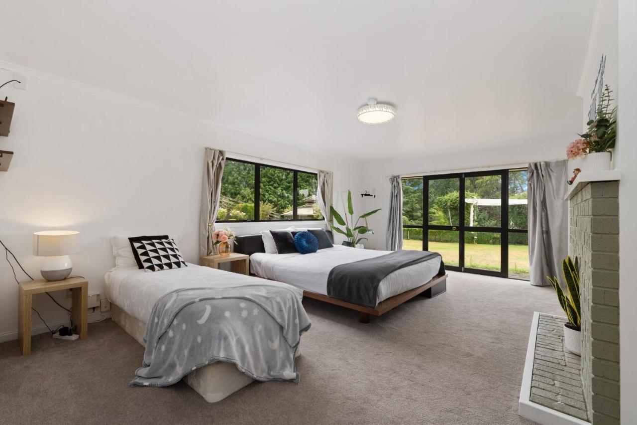 Skyline Mountain View Lodge Up To 16 People Rotorua Exterior photo
